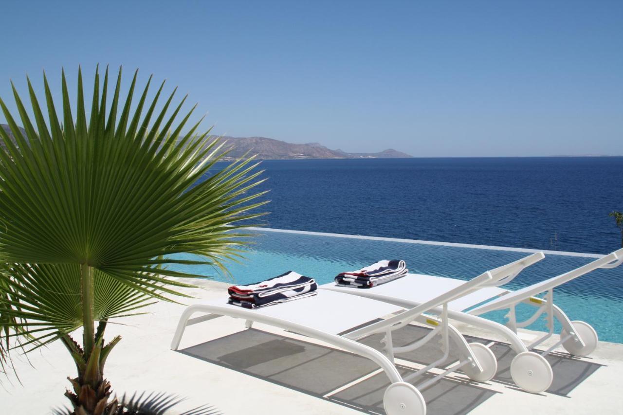 Kuro Beach House - Oceanfront Luxury & 25M Pool Achlia ภายนอก รูปภาพ