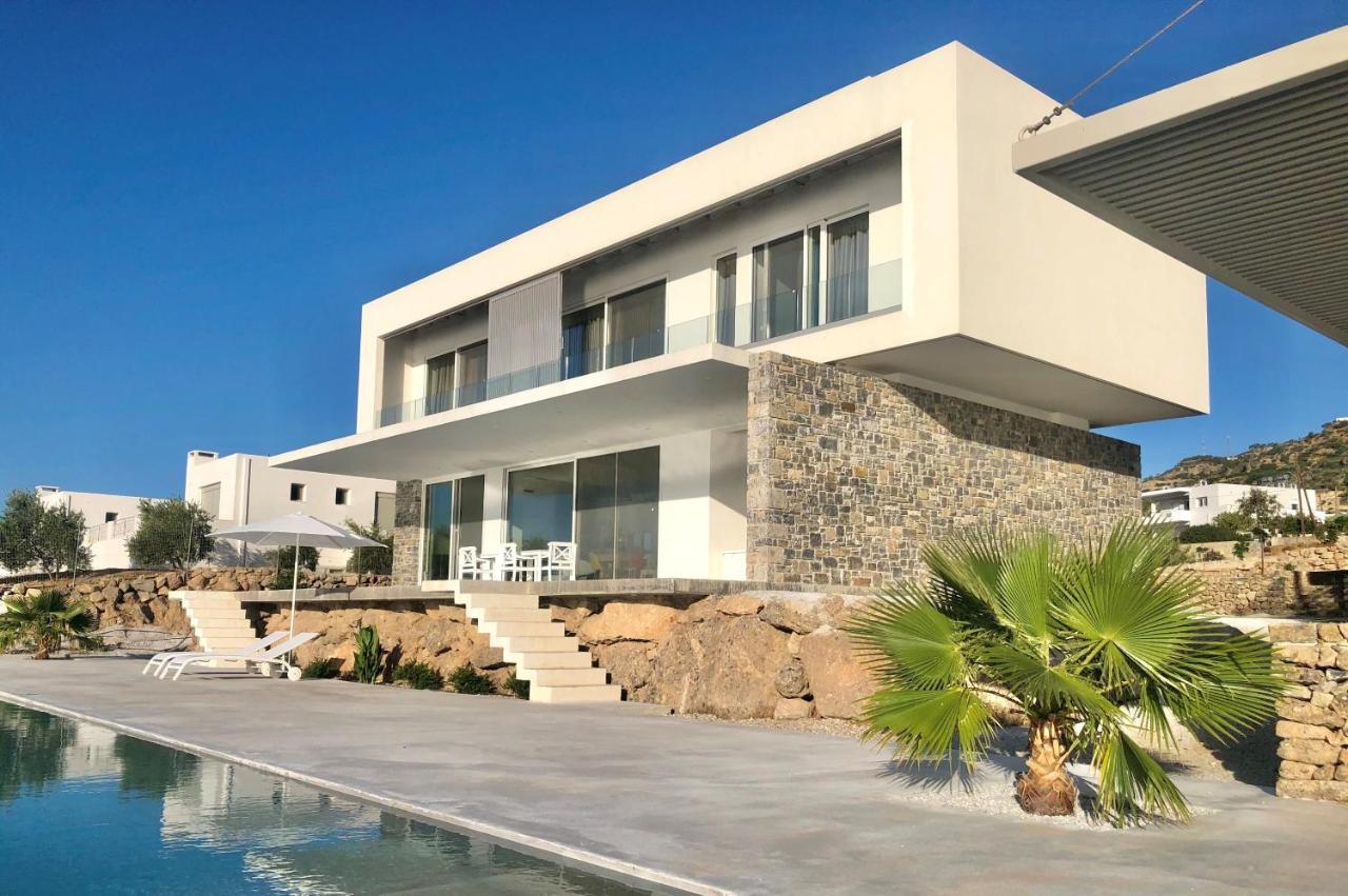 Kuro Beach House - Oceanfront Luxury & 25M Pool Achlia ภายนอก รูปภาพ