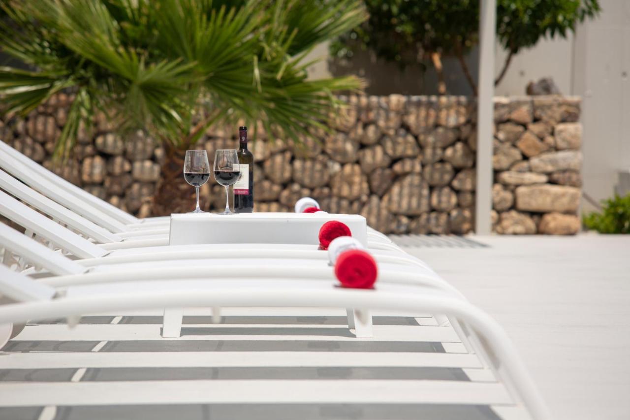 Kuro Beach House - Oceanfront Luxury & 25M Pool Achlia ภายนอก รูปภาพ